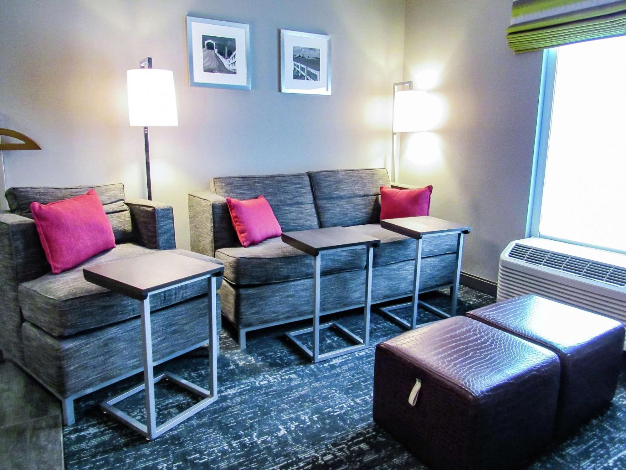 Hampton Inn & Suites Newtown Yardley Eksteriør bilde