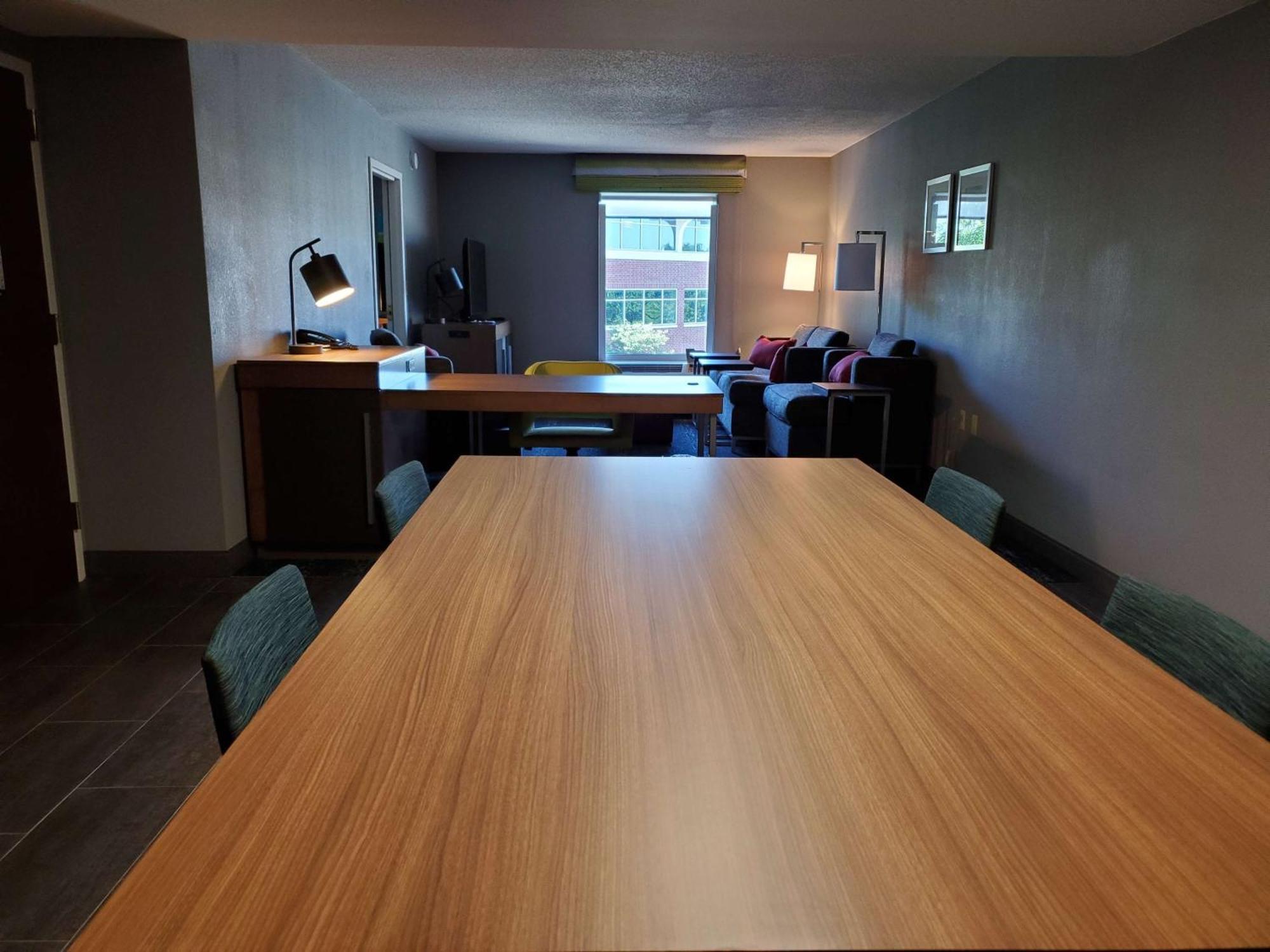 Hampton Inn & Suites Newtown Yardley Eksteriør bilde