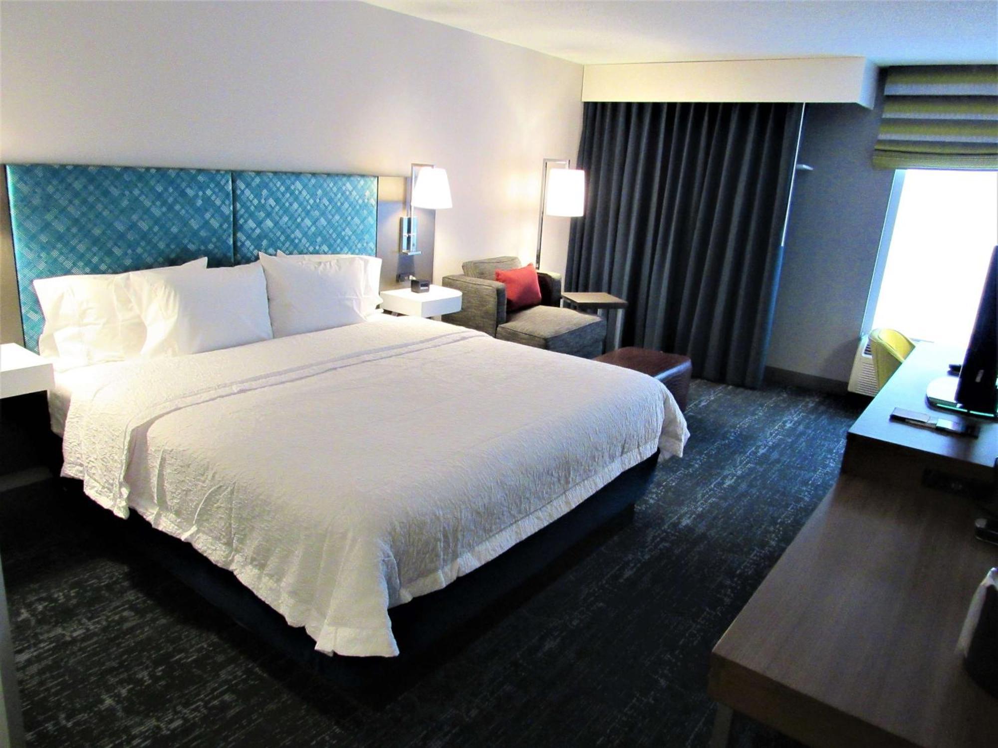 Hampton Inn & Suites Newtown Yardley Eksteriør bilde