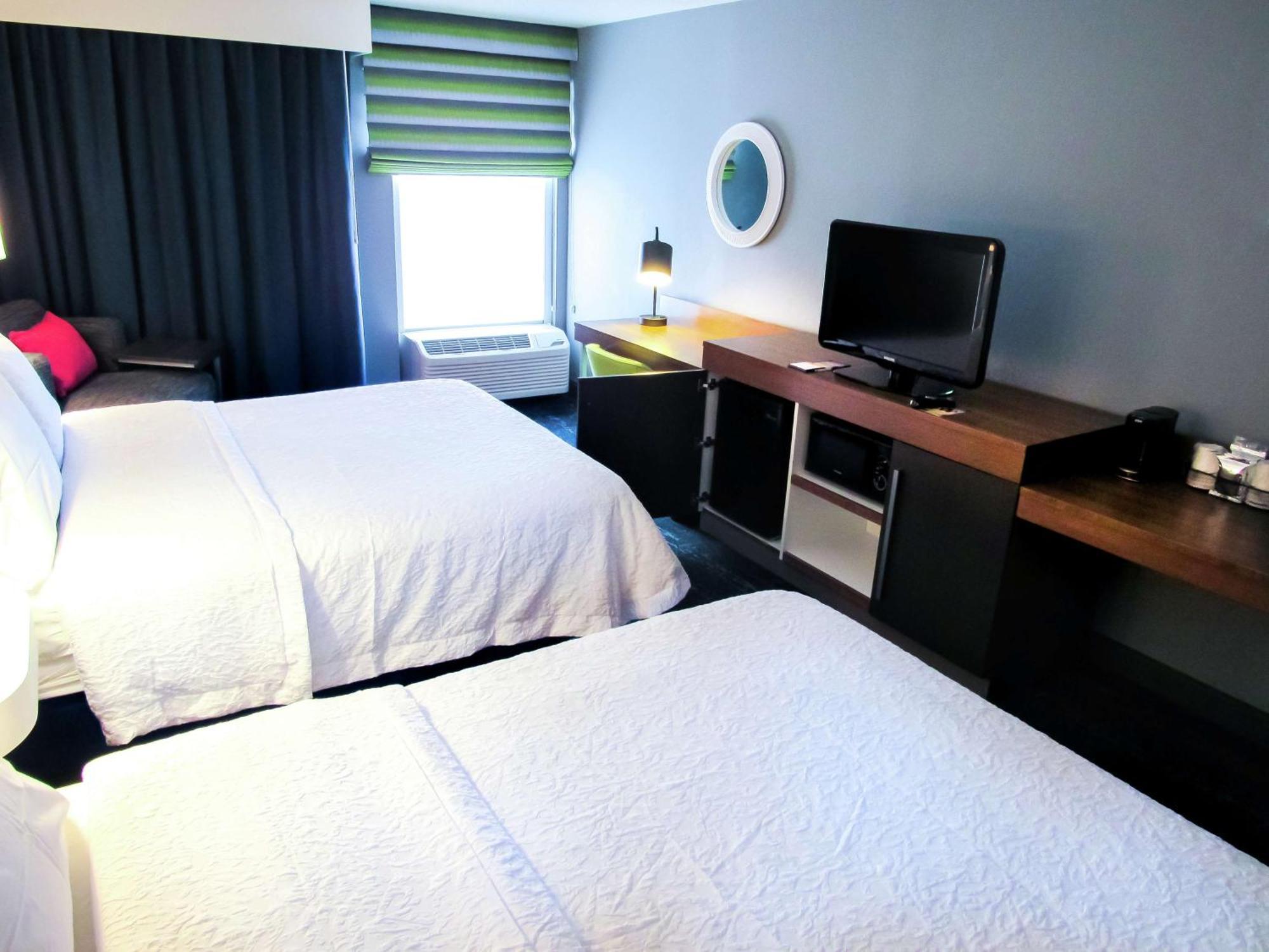 Hampton Inn & Suites Newtown Yardley Eksteriør bilde
