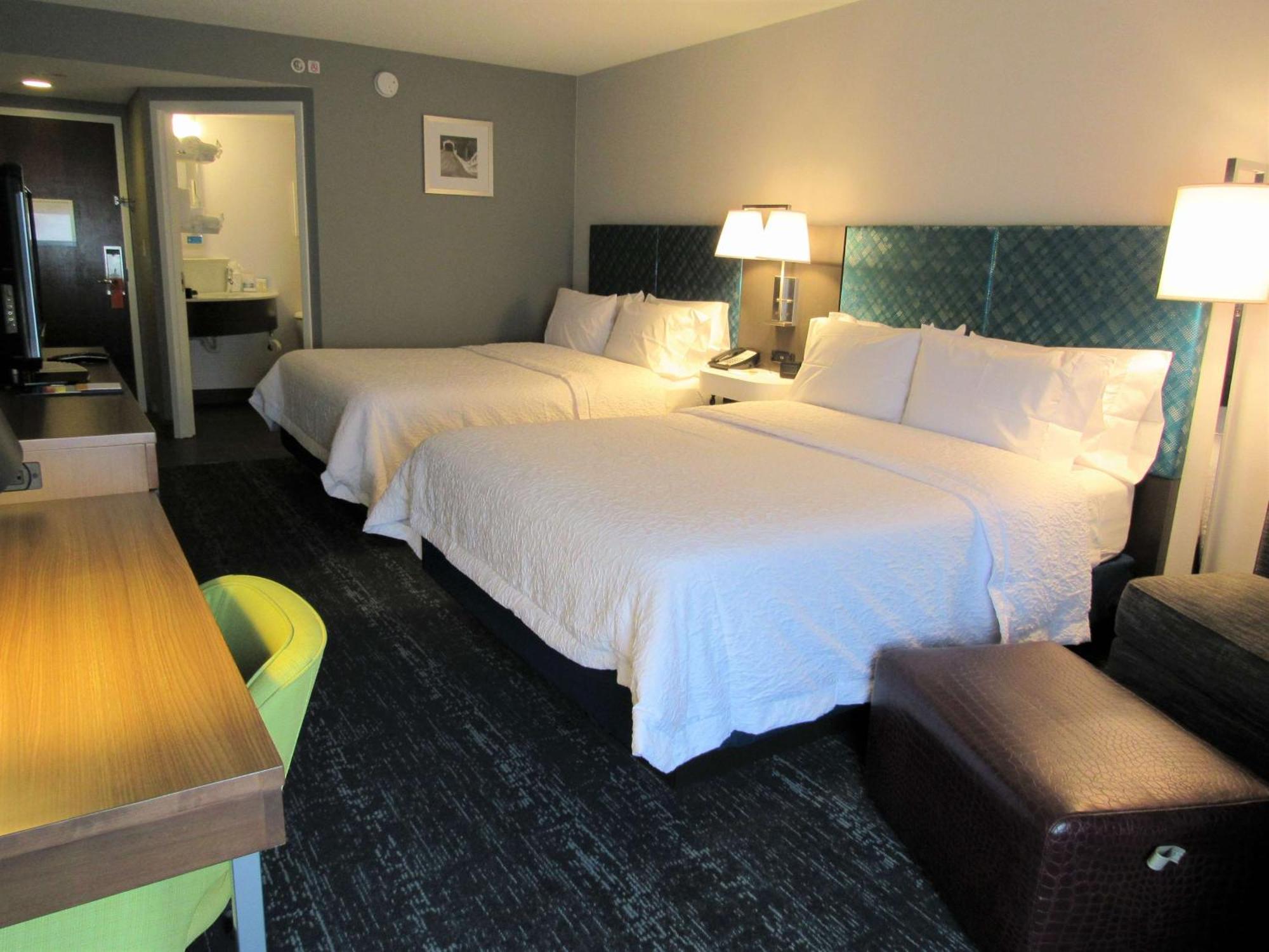 Hampton Inn & Suites Newtown Yardley Eksteriør bilde