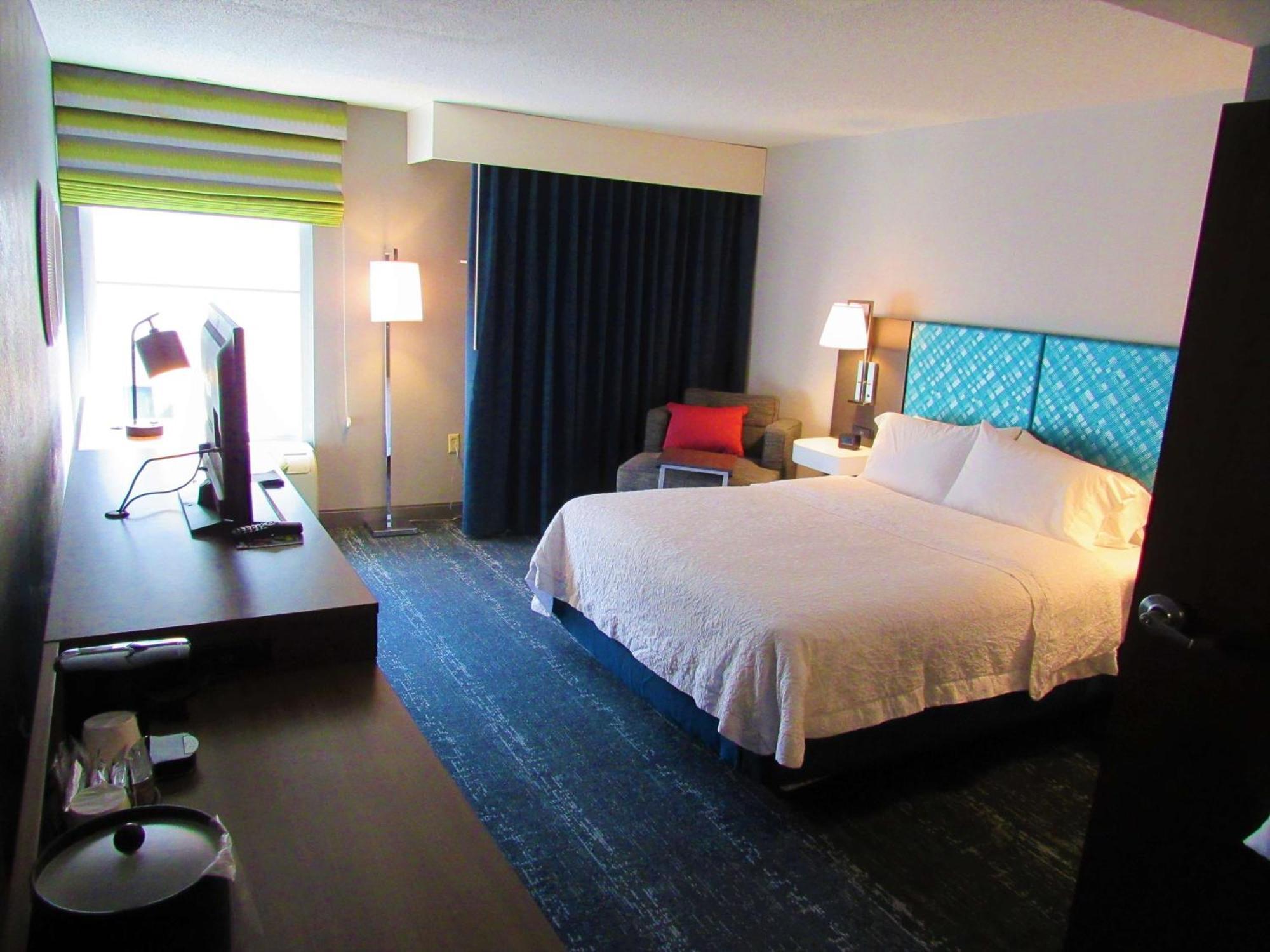 Hampton Inn & Suites Newtown Yardley Eksteriør bilde