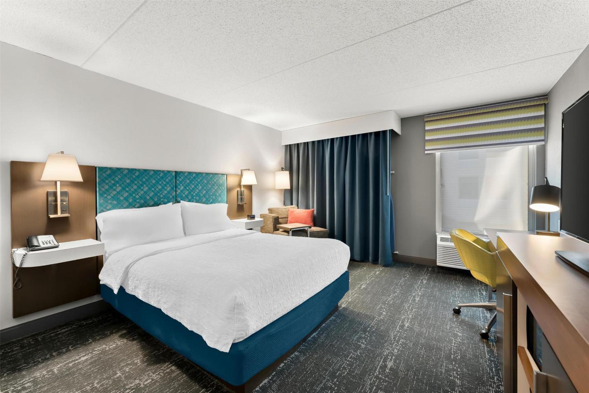 Hampton Inn & Suites Newtown Yardley Eksteriør bilde