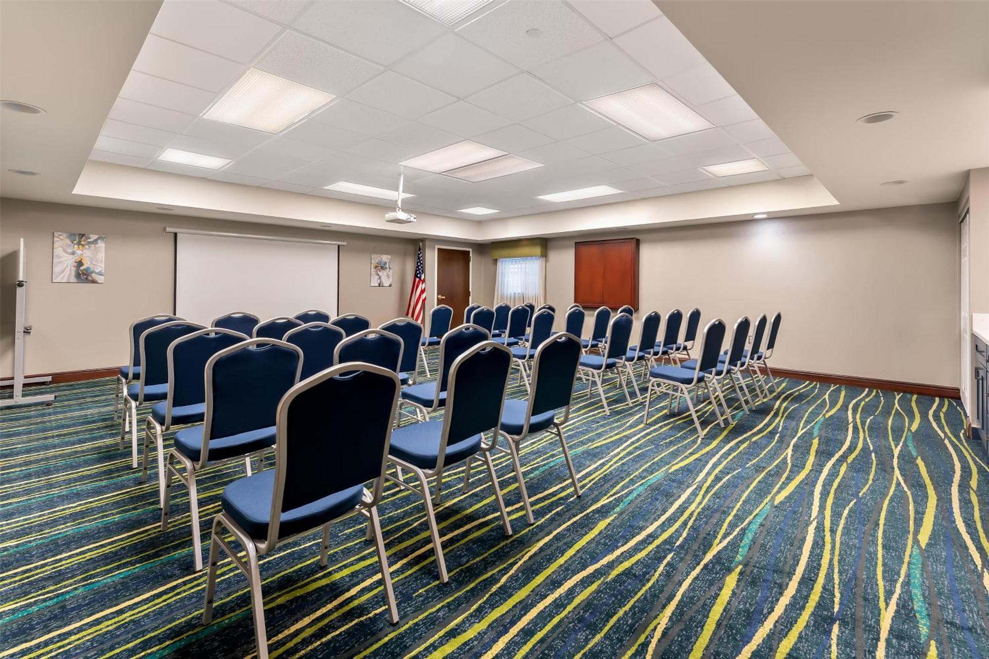 Hampton Inn & Suites Newtown Yardley Eksteriør bilde